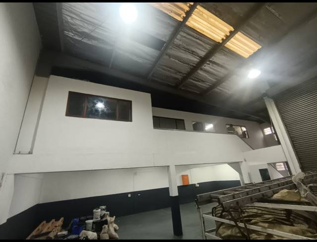 191M² MINI FACTORY TO LET IN SPRINGFIELD PARK